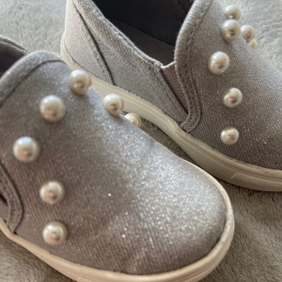 Toddler Slip On Sneakers Size 5 - Picture 5 of 12